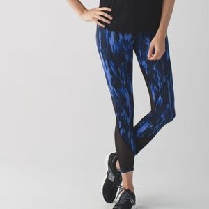 Lululemon All Meshed Up 7/8 Tight Painted Animal Sprinkler Black/Black Size 2